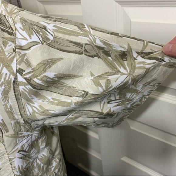 Solitude Men's Shirt Sz XL Tan Tropical Casual Button Embroider Short Sleeve Top - Picture 5 of 13